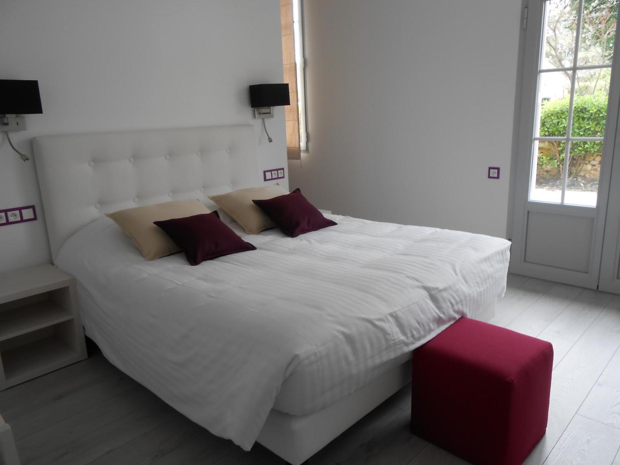 Logis- Hotel Spa Restaurant L'Epicurial Saint-Pey-de-Castets Kamer foto