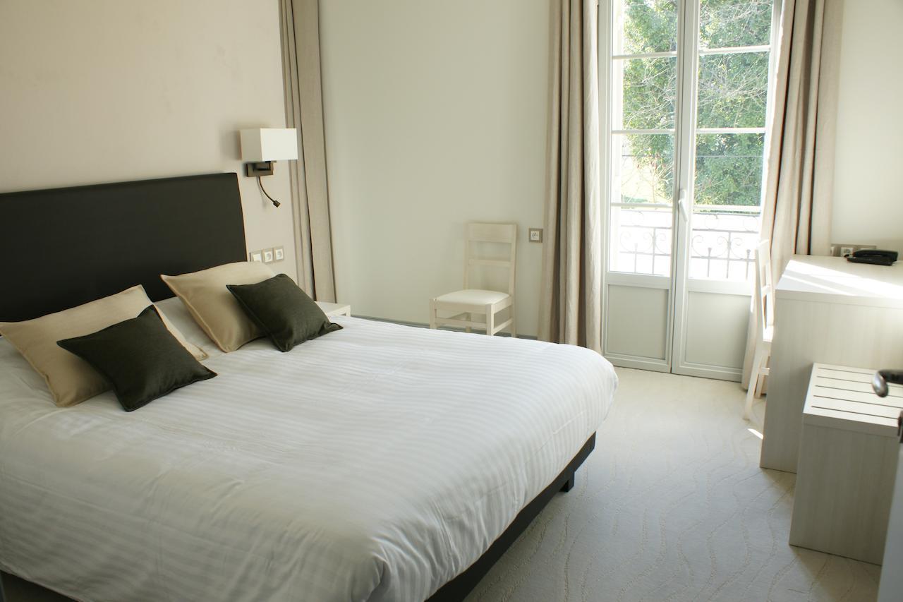 Logis- Hotel Spa Restaurant L'Epicurial Saint-Pey-de-Castets Kamer foto
