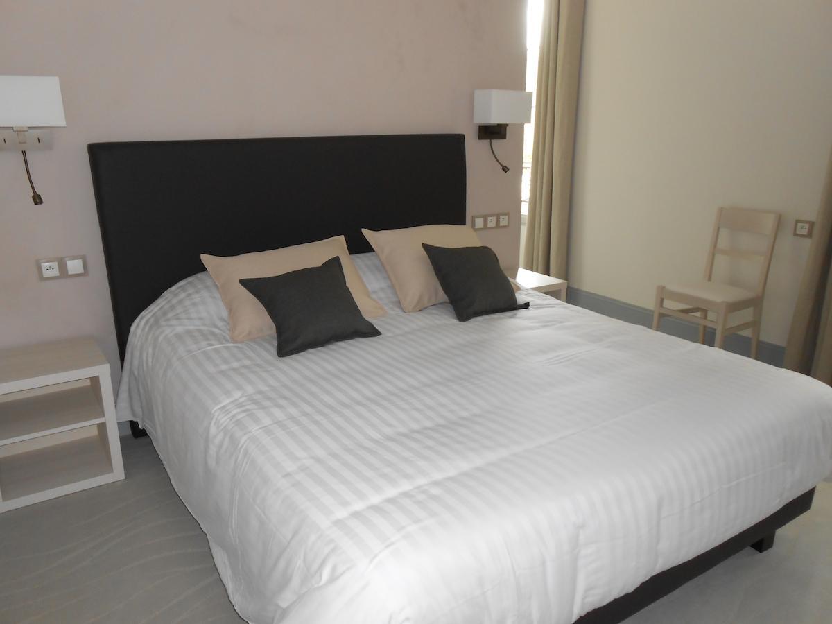 Logis- Hotel Spa Restaurant L'Epicurial Saint-Pey-de-Castets Kamer foto
