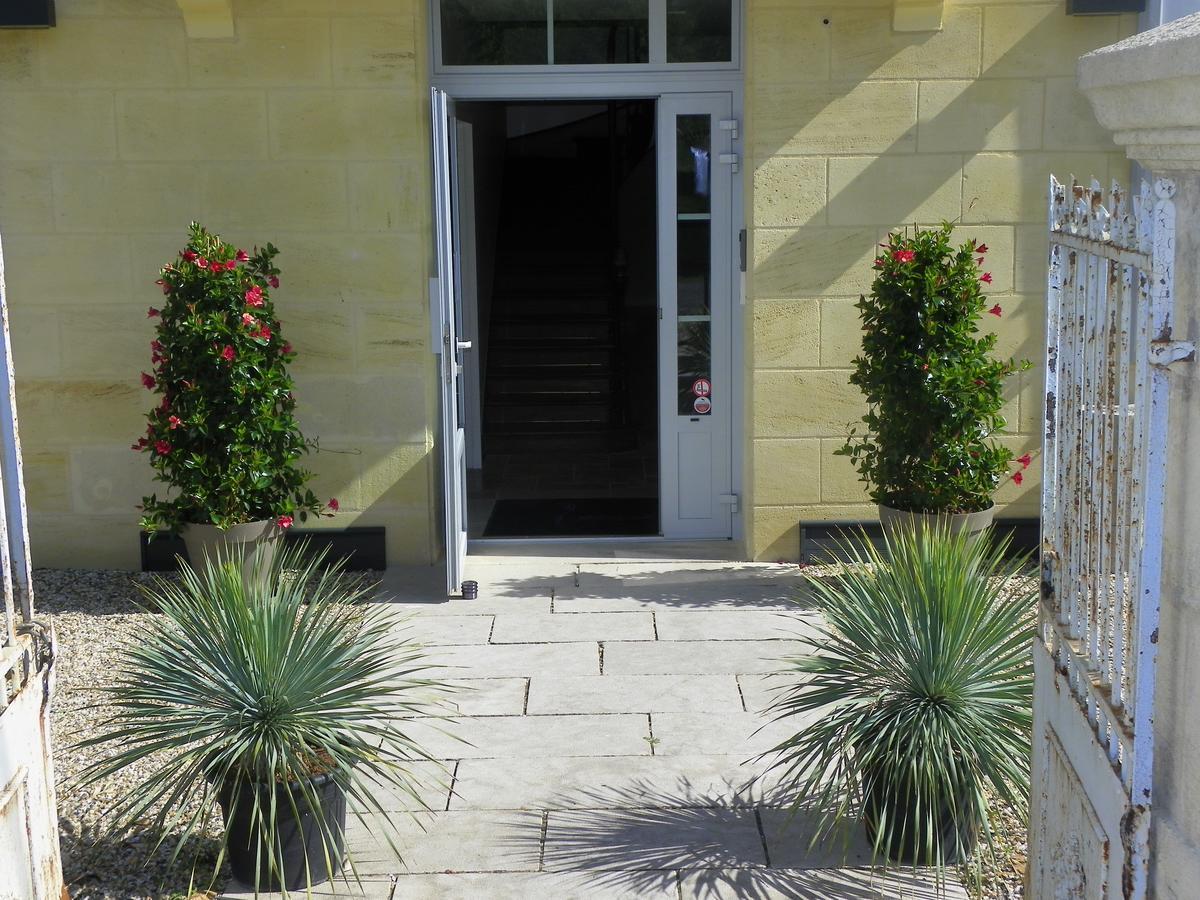 Logis- Hotel Spa Restaurant L'Epicurial Saint-Pey-de-Castets Buitenkant foto