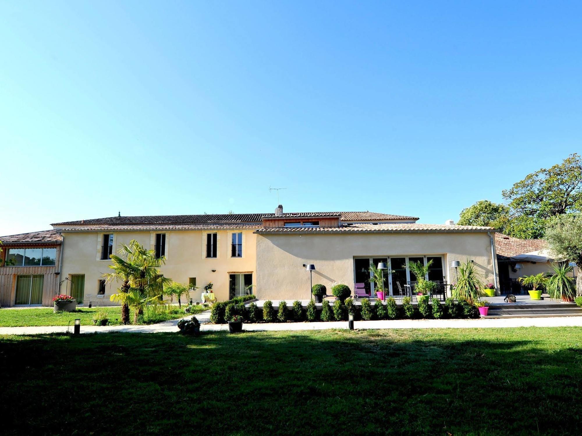 Logis- Hotel Spa Restaurant L'Epicurial Saint-Pey-de-Castets Buitenkant foto